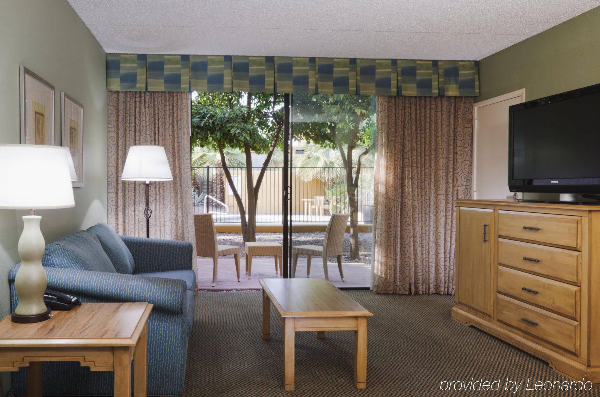 Doubletree By Hilton Tucson-Reid Park Hotell Exteriör bild