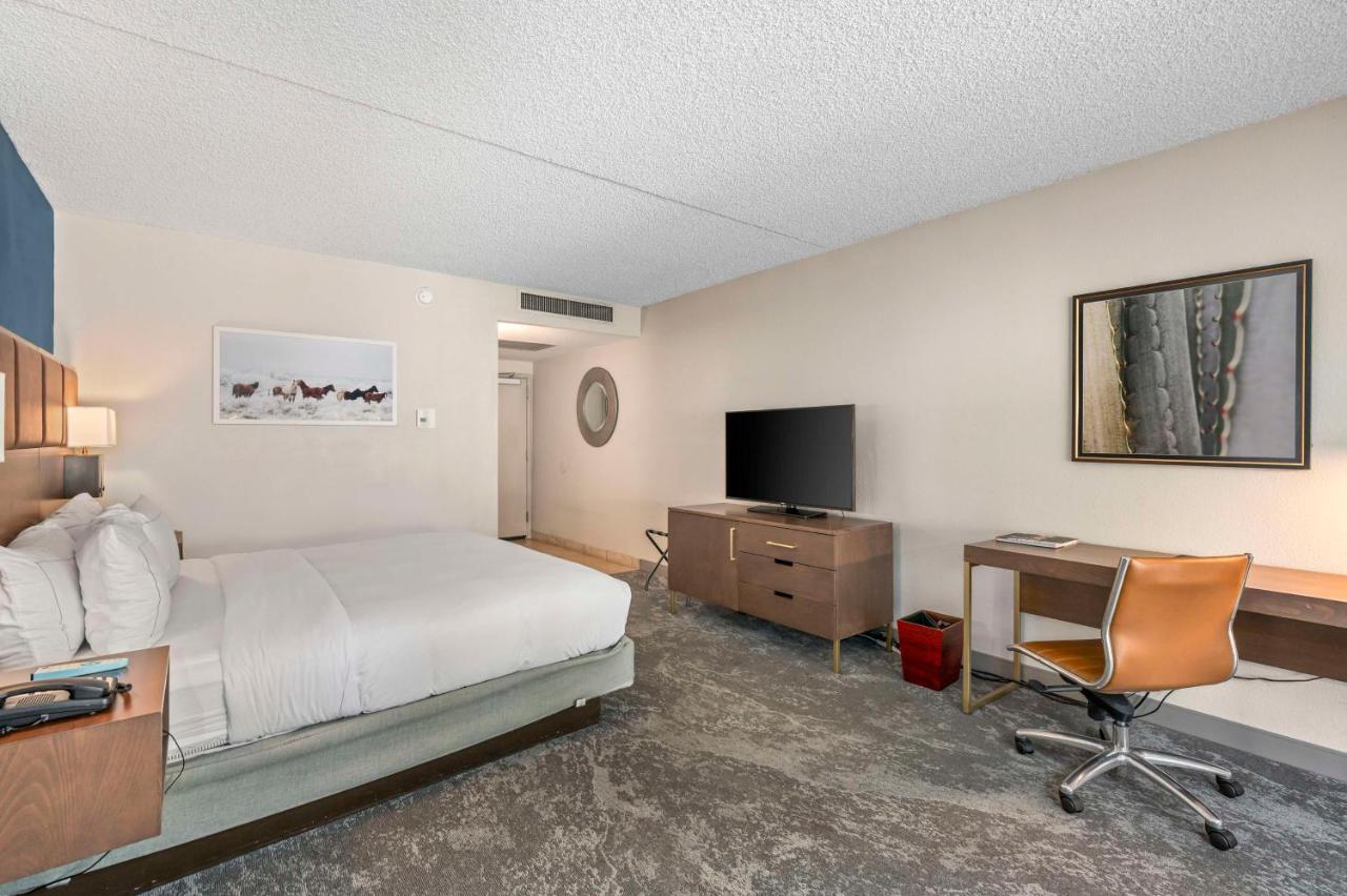Doubletree By Hilton Tucson-Reid Park Hotell Exteriör bild