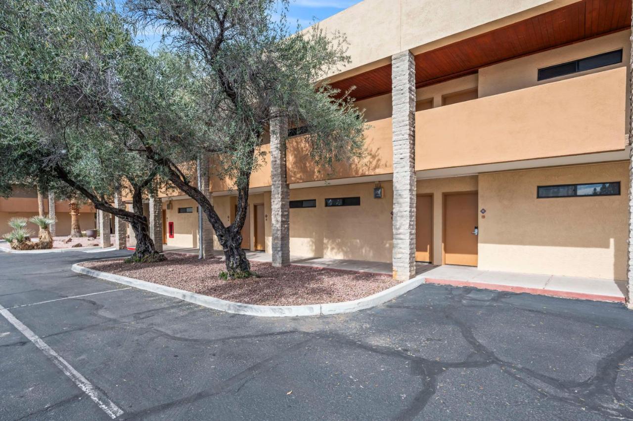 Doubletree By Hilton Tucson-Reid Park Hotell Exteriör bild
