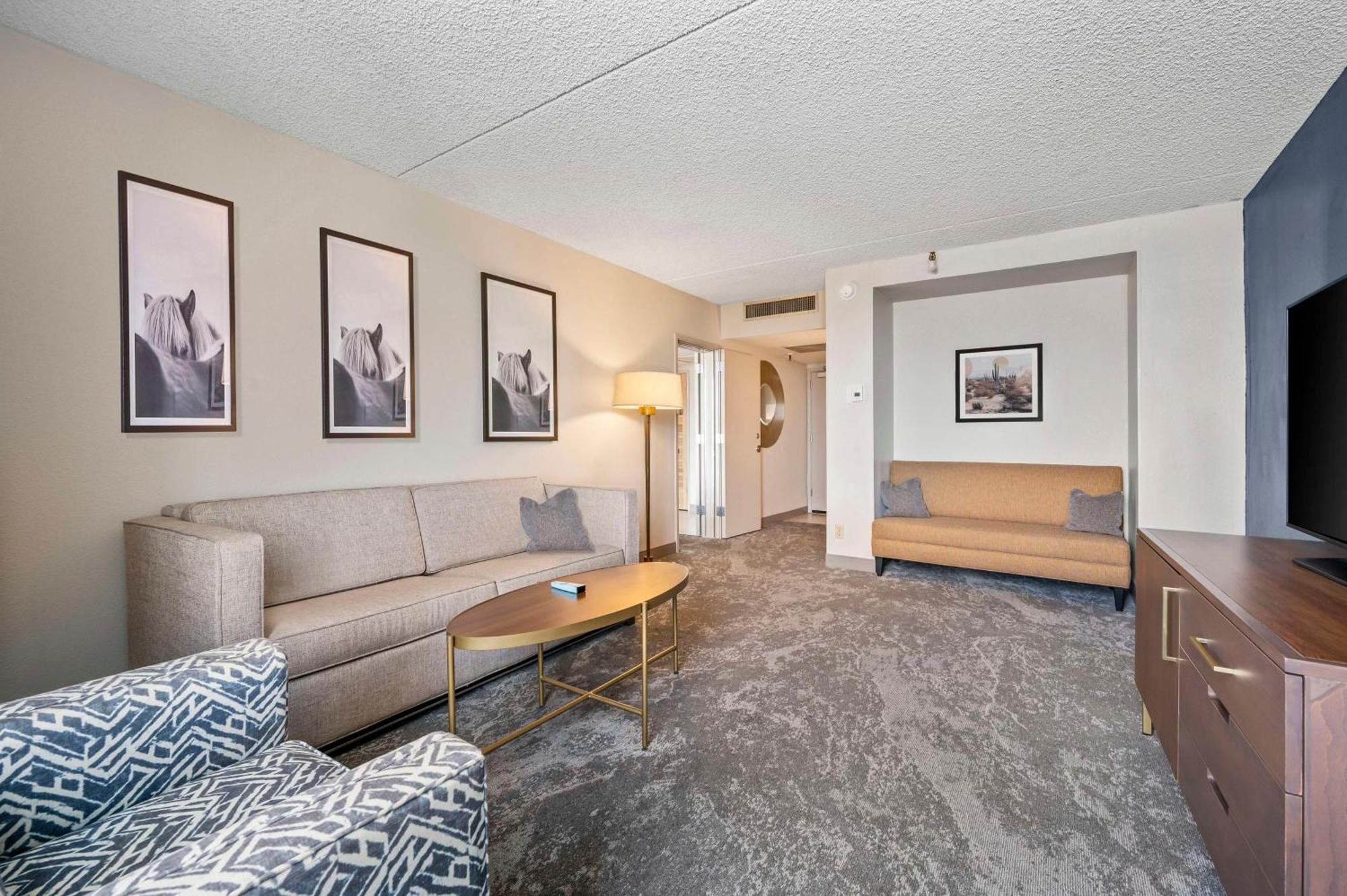 Doubletree By Hilton Tucson-Reid Park Hotell Exteriör bild
