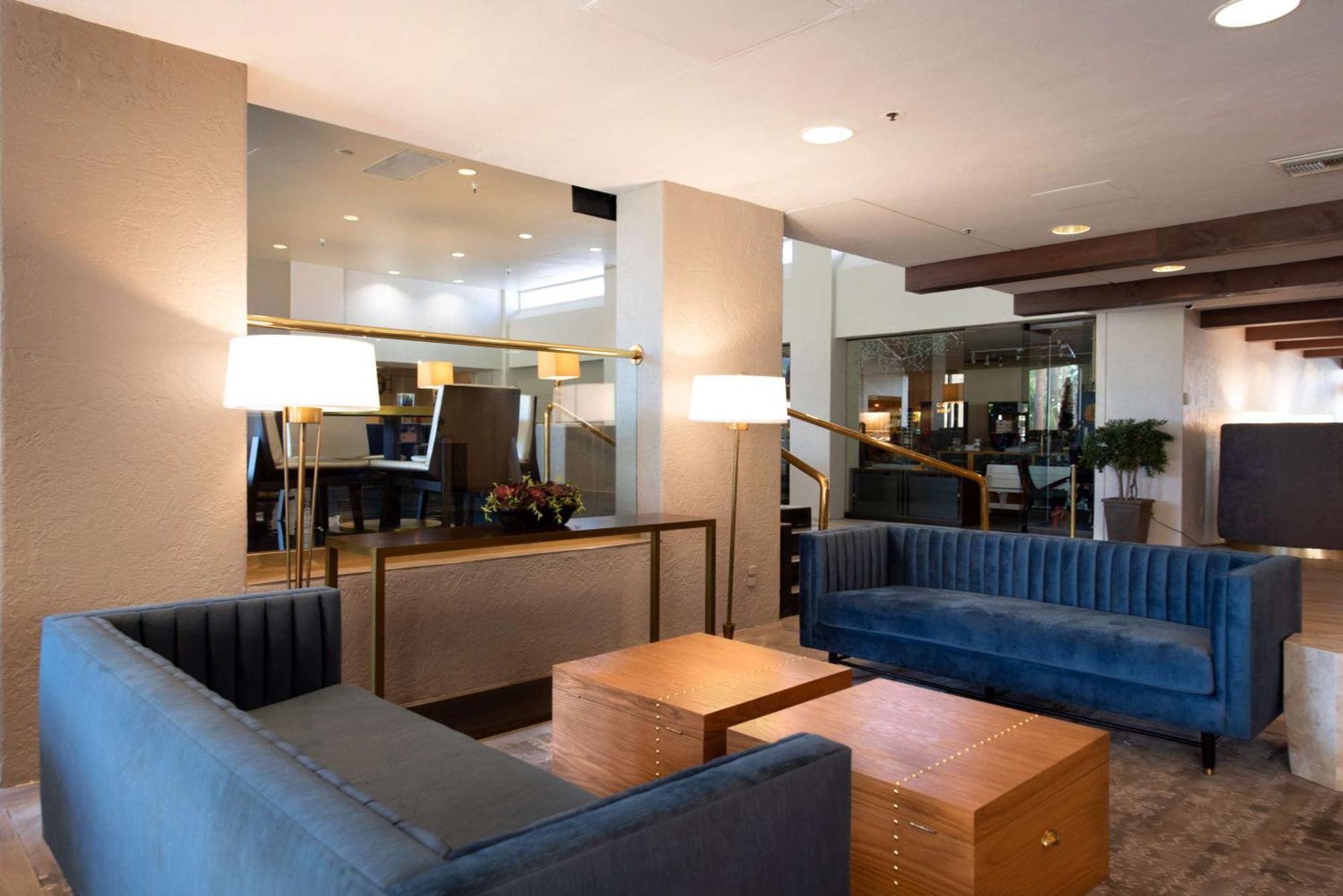 Doubletree By Hilton Tucson-Reid Park Hotell Exteriör bild